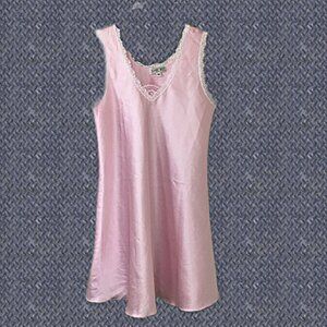 Bonne Nuit Pink Satin Lace Edged Short Nightgown-Size M